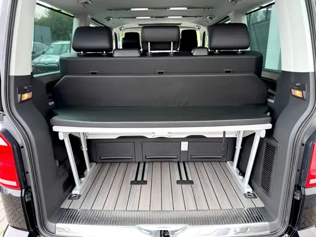 Volkswagen Multivan view 16