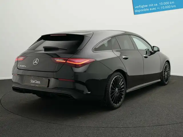 Mercedes-Benz CLA view 3