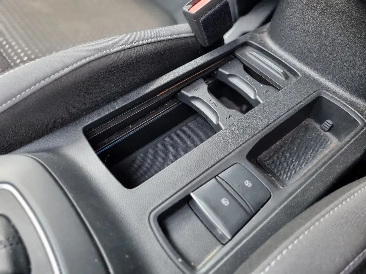 Ford Focus Turnier Automatik/Navi/Kamera/PDC/LEDs/SHZ, миниатюра 25