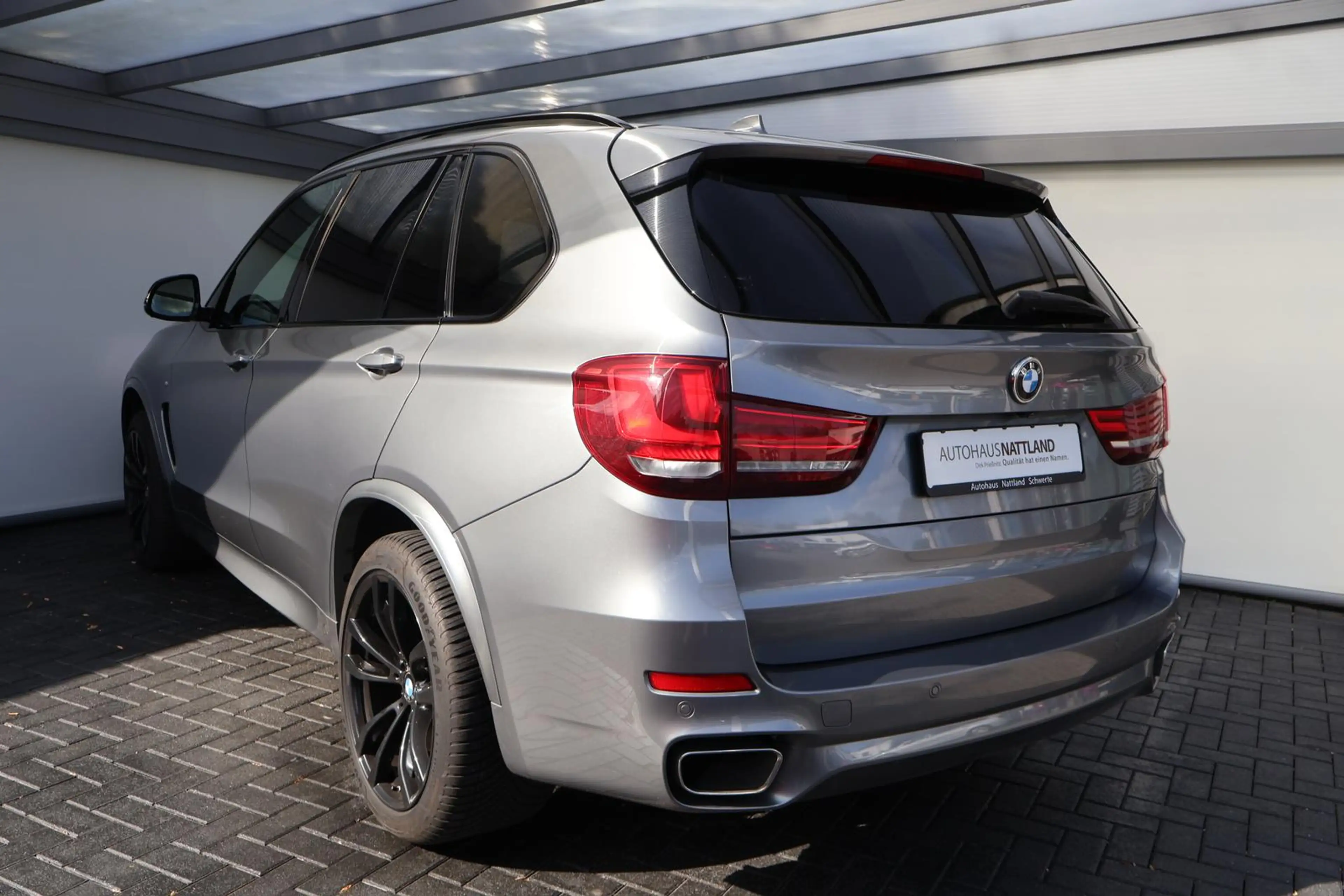 BMW X5 xDrive 40d M Sport AHK B&O Pano Rear-Ent. 360° — photo 5