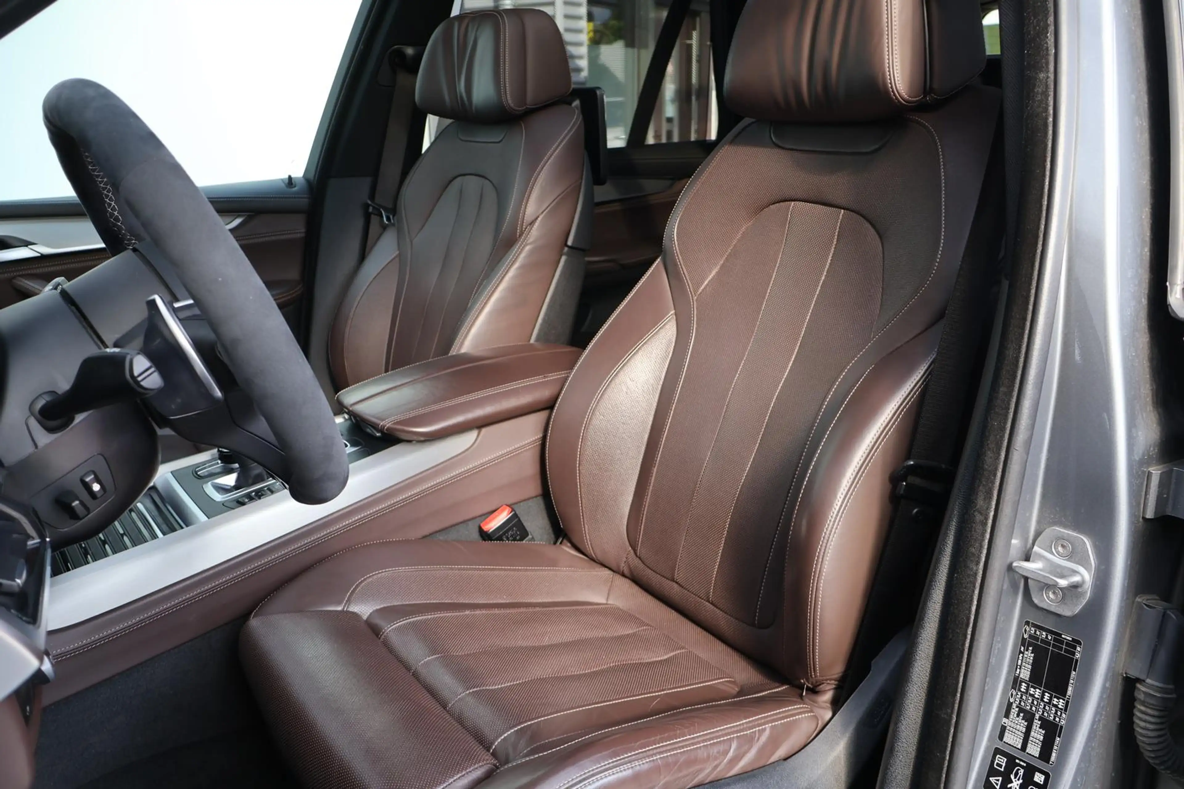 BMW X5 xDrive 40d M Sport AHK B&O Pano Rear-Ent. 360° — photo 12