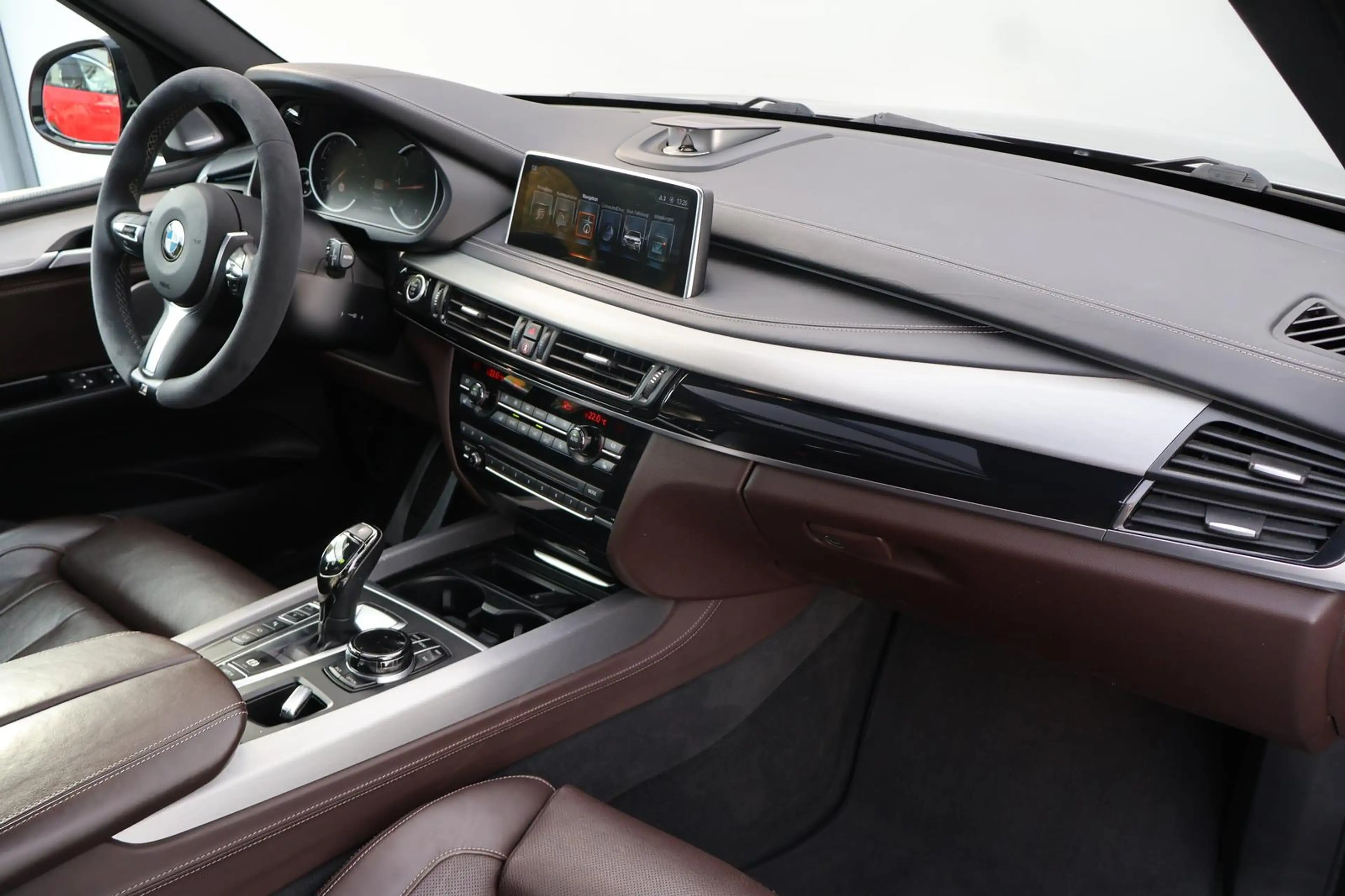 BMW X5 xDrive 40d M Sport AHK B&O Pano Rear-Ent. 360° — photo 11