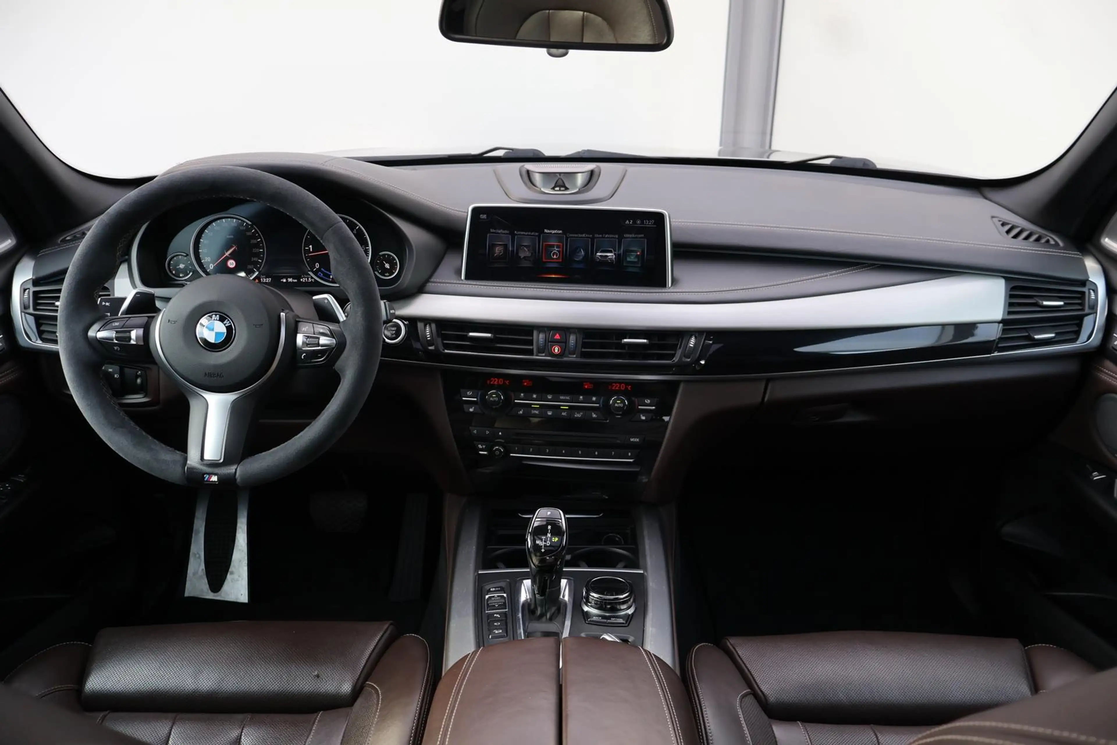 BMW X5 xDrive 40d M Sport AHK B&O Pano Rear-Ent. 360° — photo 14