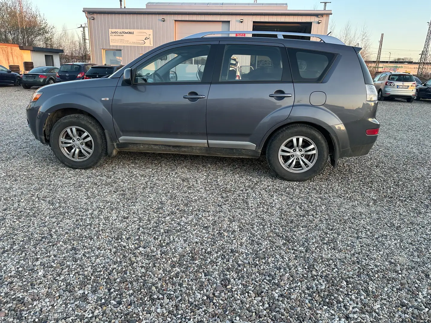 Mitsubishi Outlander 2.0 DI-D,Nur für Gewerbe und Export Gris - 2