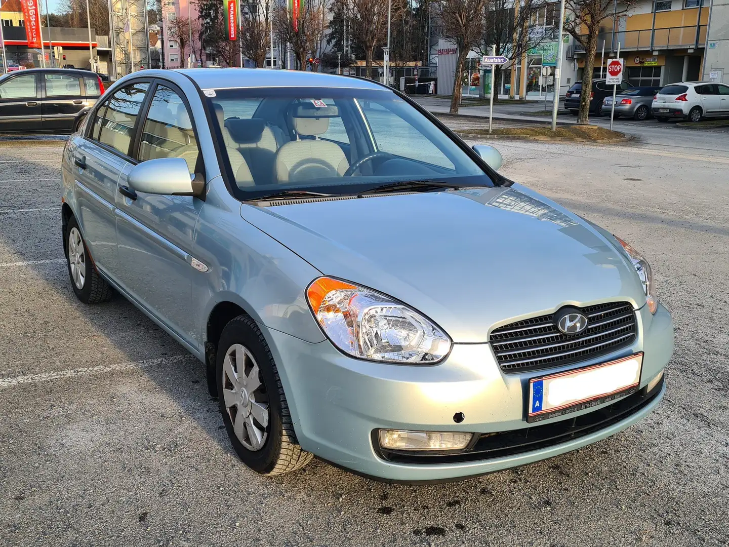 Hyundai ACCENT 1,4 GL Niebieski - 2