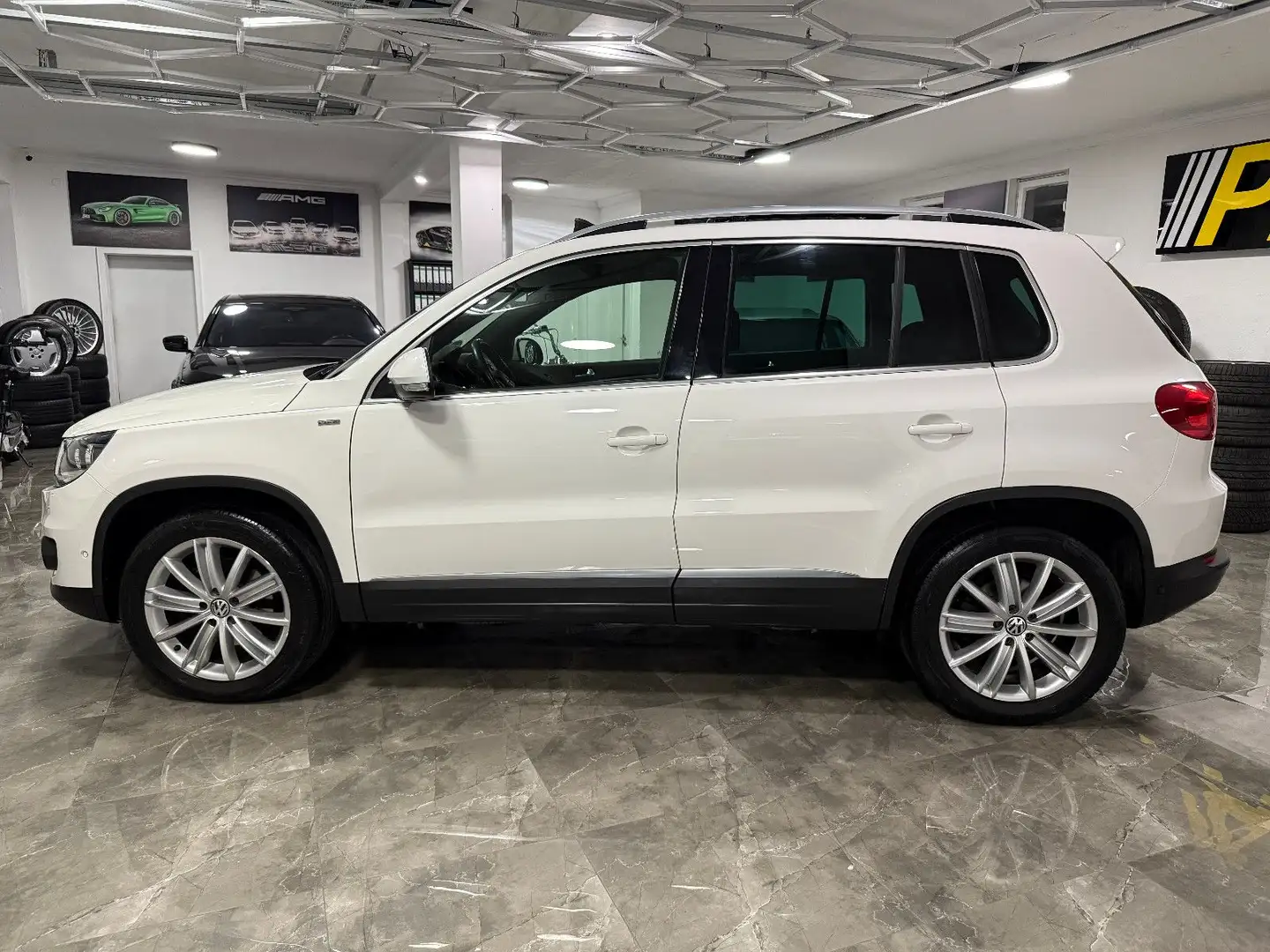 Volkswagen Tiguan 1.4 TSI Life BMT / Autom. Pano Kamera AHK Weiß - 2
