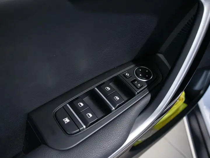 Kia XCeed 1.6 GDi PHEV eDrive 2022, foto 12