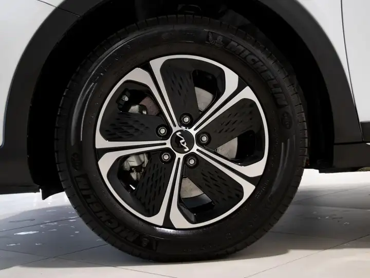 Kia XCeed 1.6 GDi PHEV eDrive 2022, foto 5