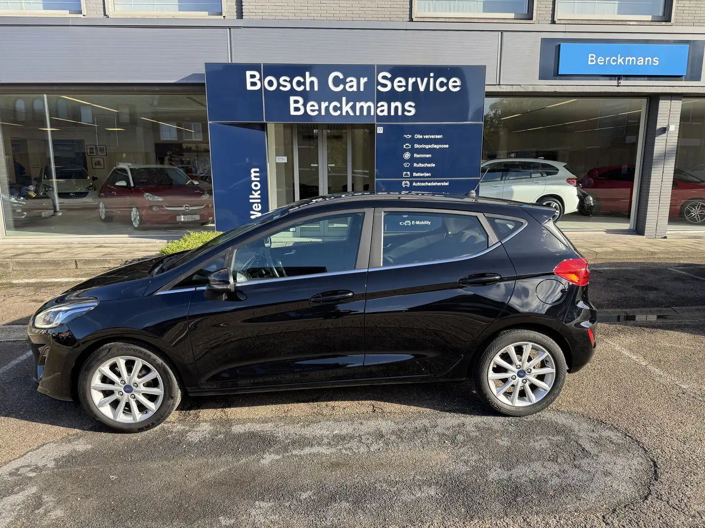 Ford Fiesta 1.1 85PK met vele opties!!! Nero - 1