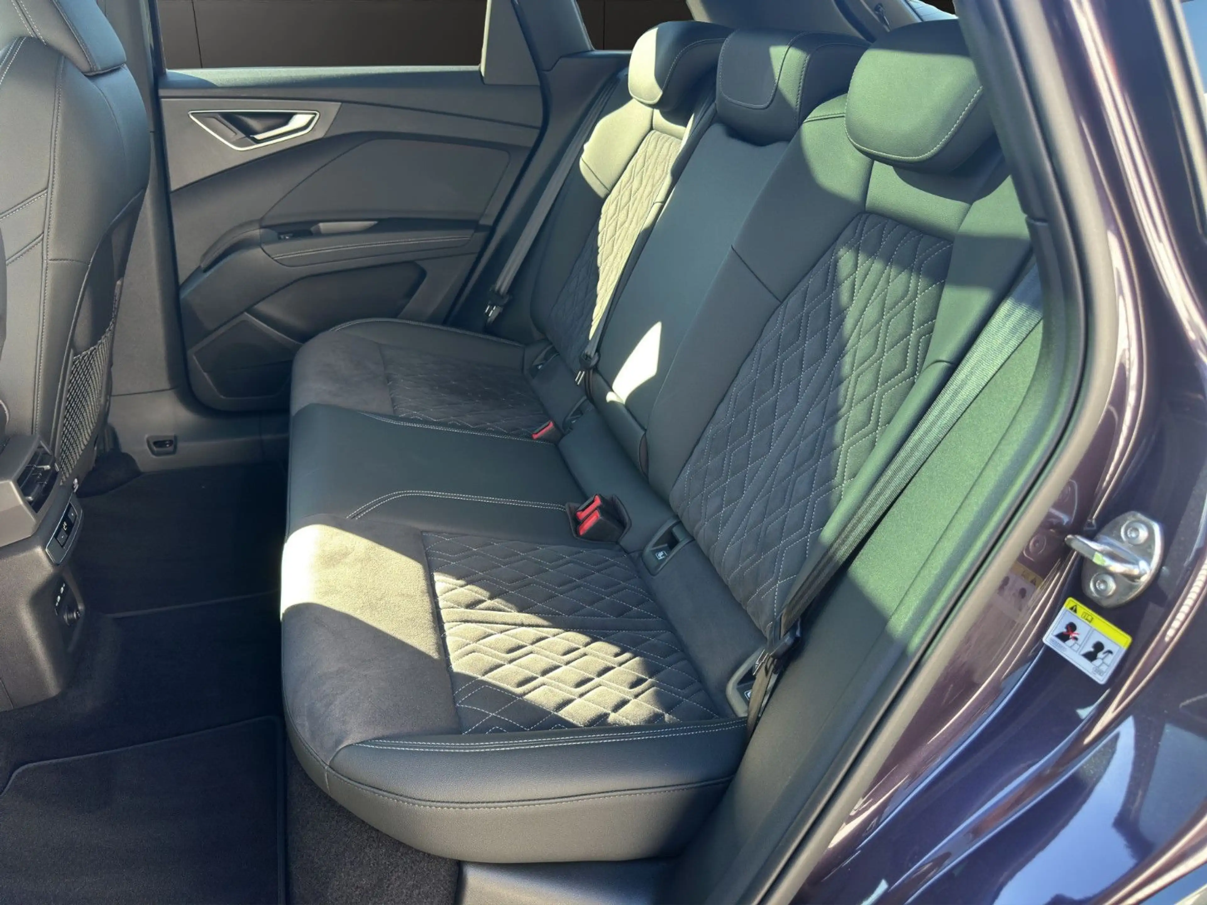 Audi Q4 e-tron Q4 50 e-tron qu. S LINE+PANO+MATRIX+HEAD — photo 12