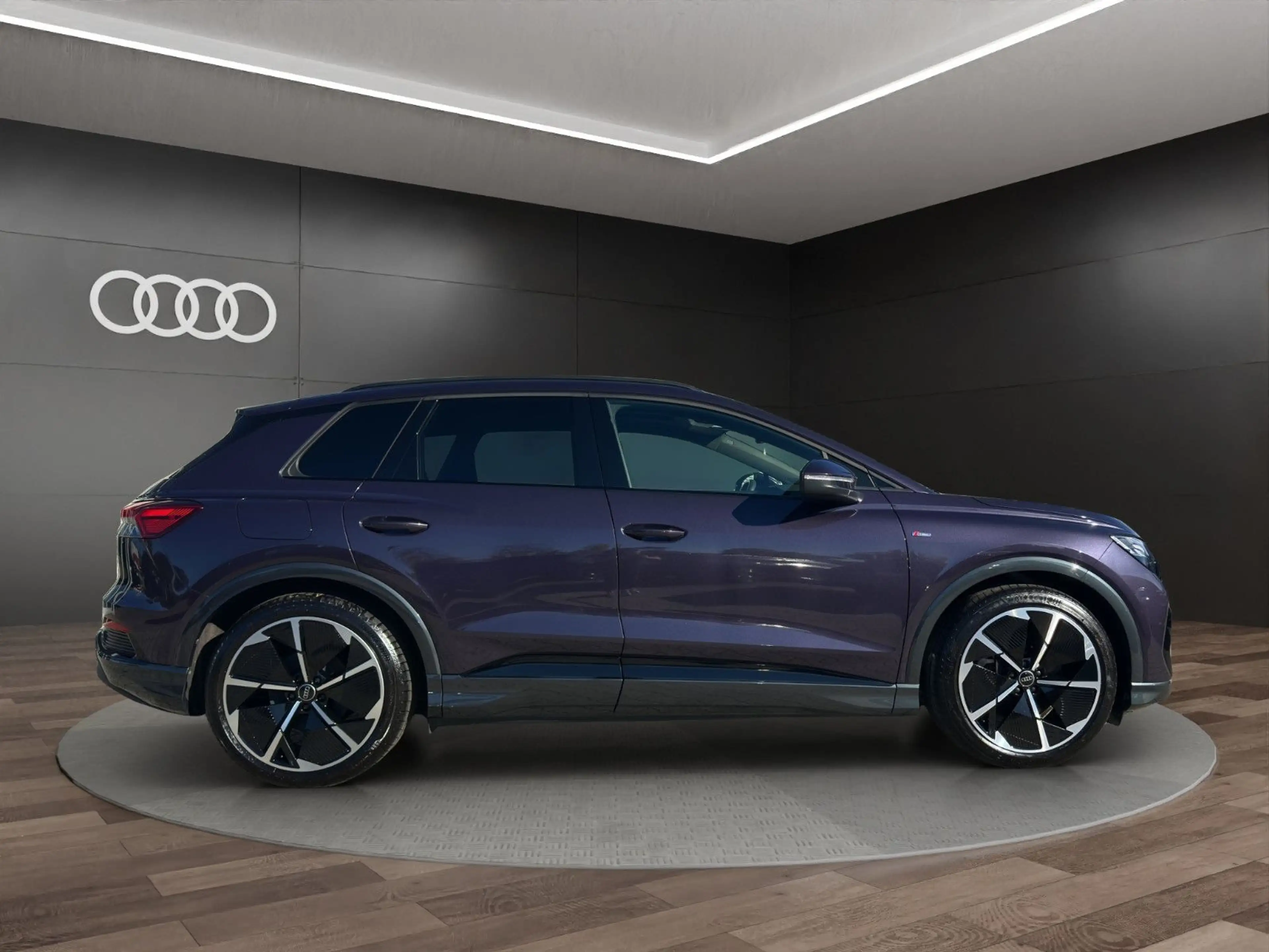 Audi Q4 e-tron Q4 50 e-tron qu. S LINE+PANO+MATRIX+HEAD — photo 4