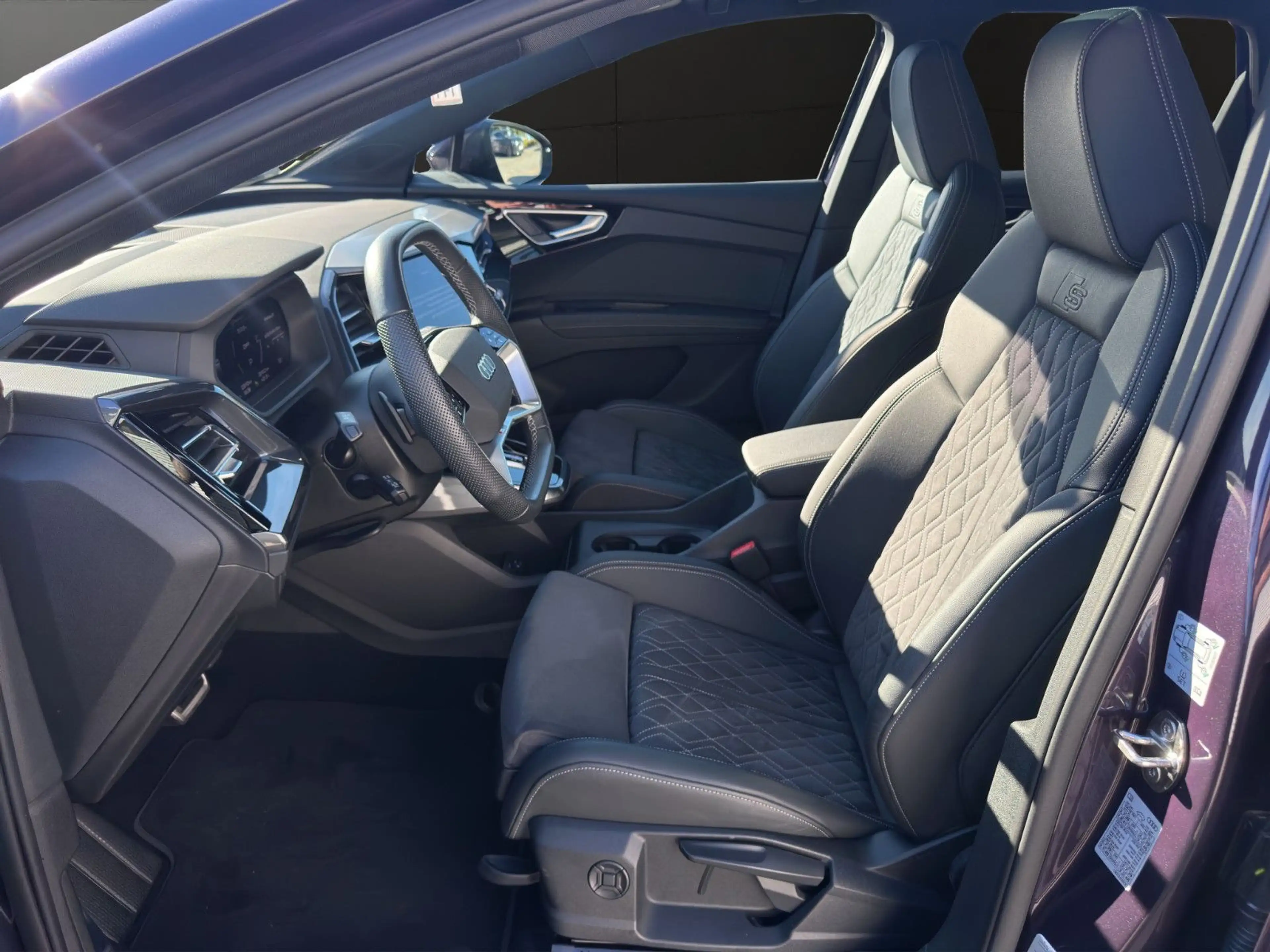 Audi Q4 e-tron Q4 50 e-tron qu. S LINE+PANO+MATRIX+HEAD — photo 10