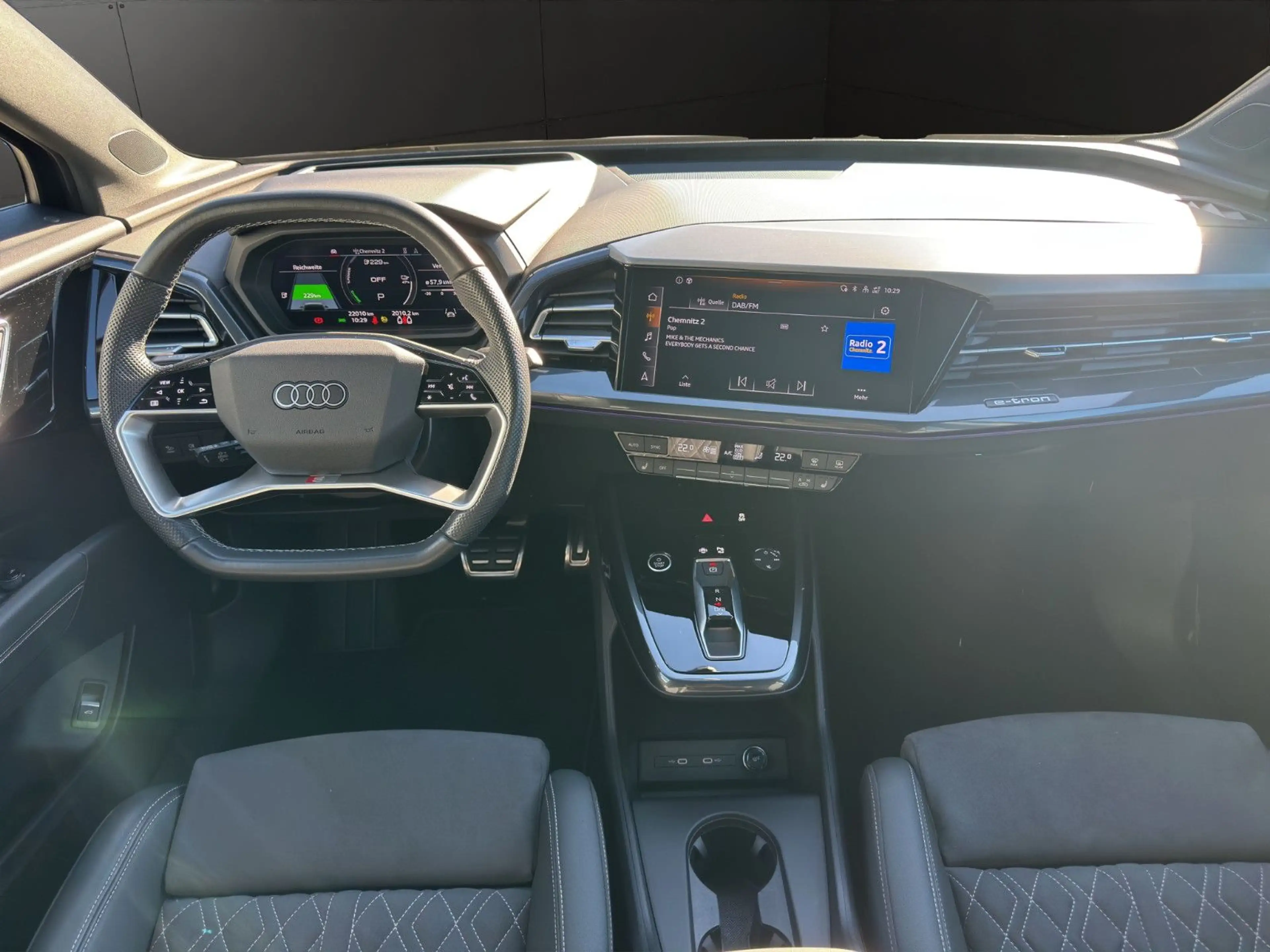 Audi Q4 e-tron Q4 50 e-tron qu. S LINE+PANO+MATRIX+HEAD — photo 11