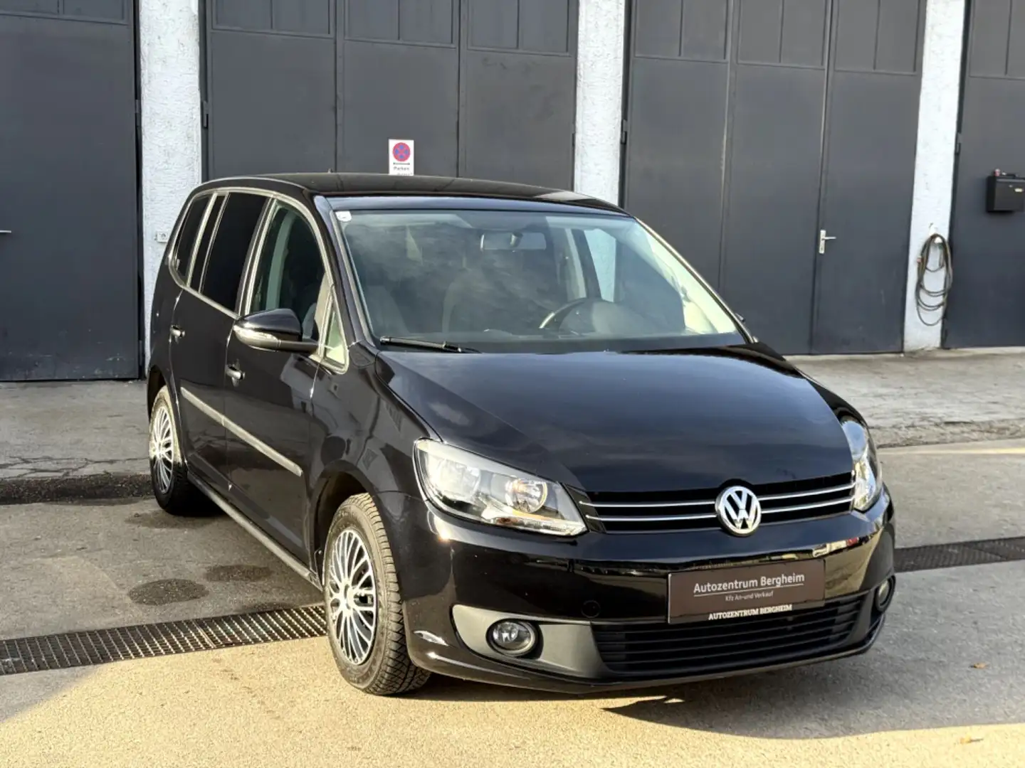 Volkswagen Touran Trendline 1,6 BMT TDI DPF Schwarz - 2