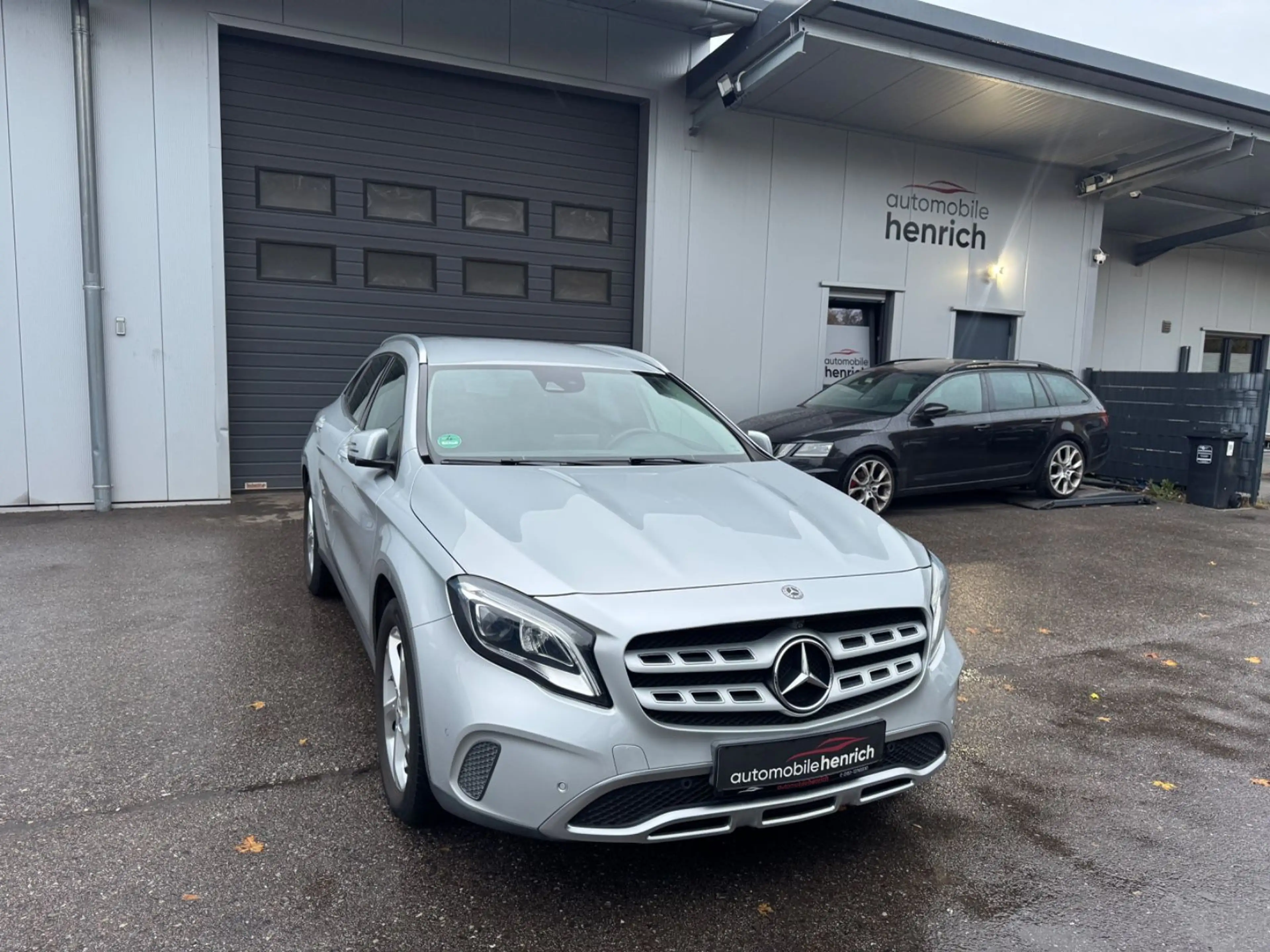 Mercedes-Benz GLA 200 360 Cam,LED,Navi