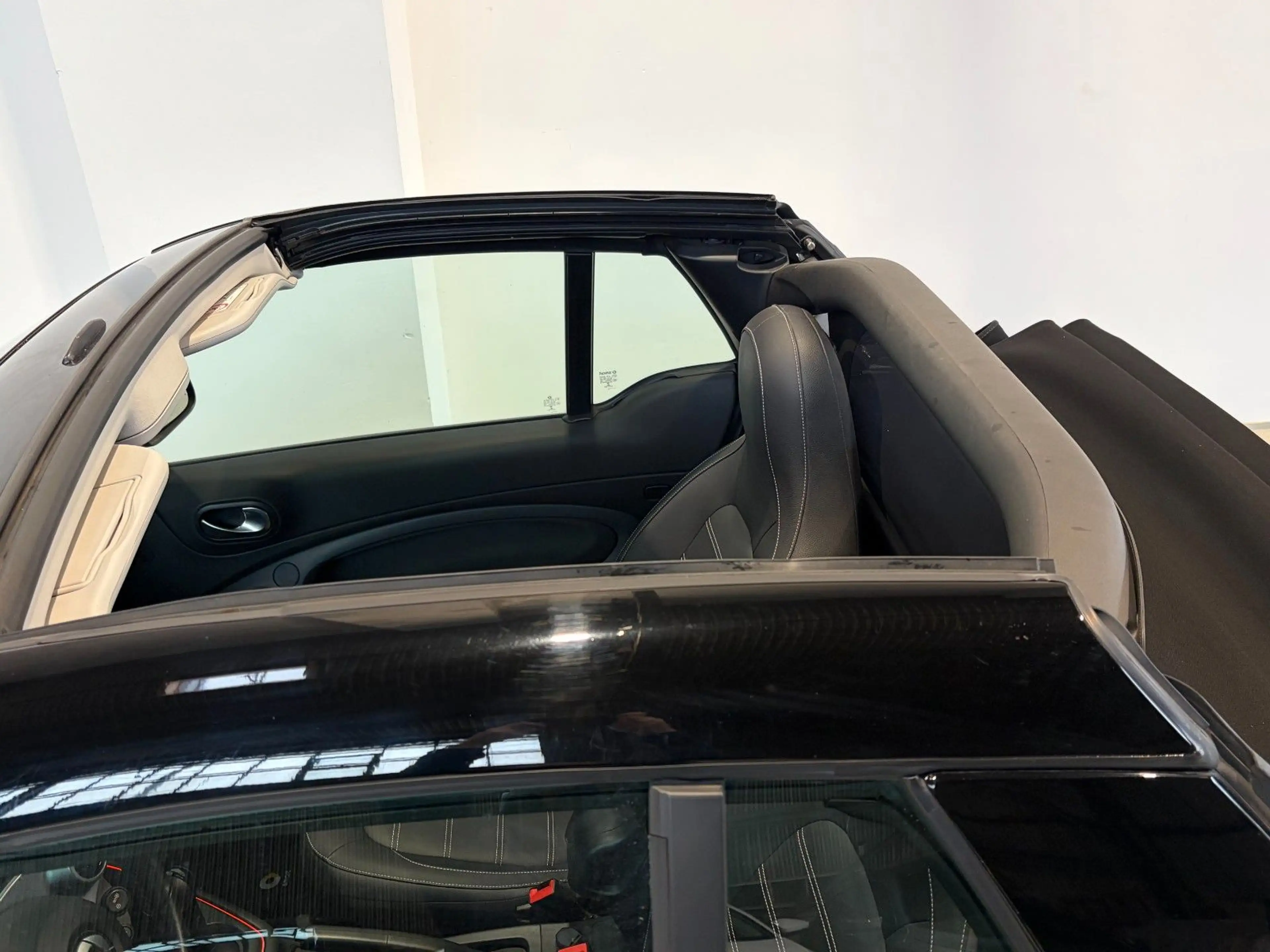 smart forTwo fortwo cabrio electric drive / EQ — photo 7