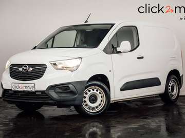 1.2 Turbo L1H1 Comfort 3 places Incl. Carplay - PDC