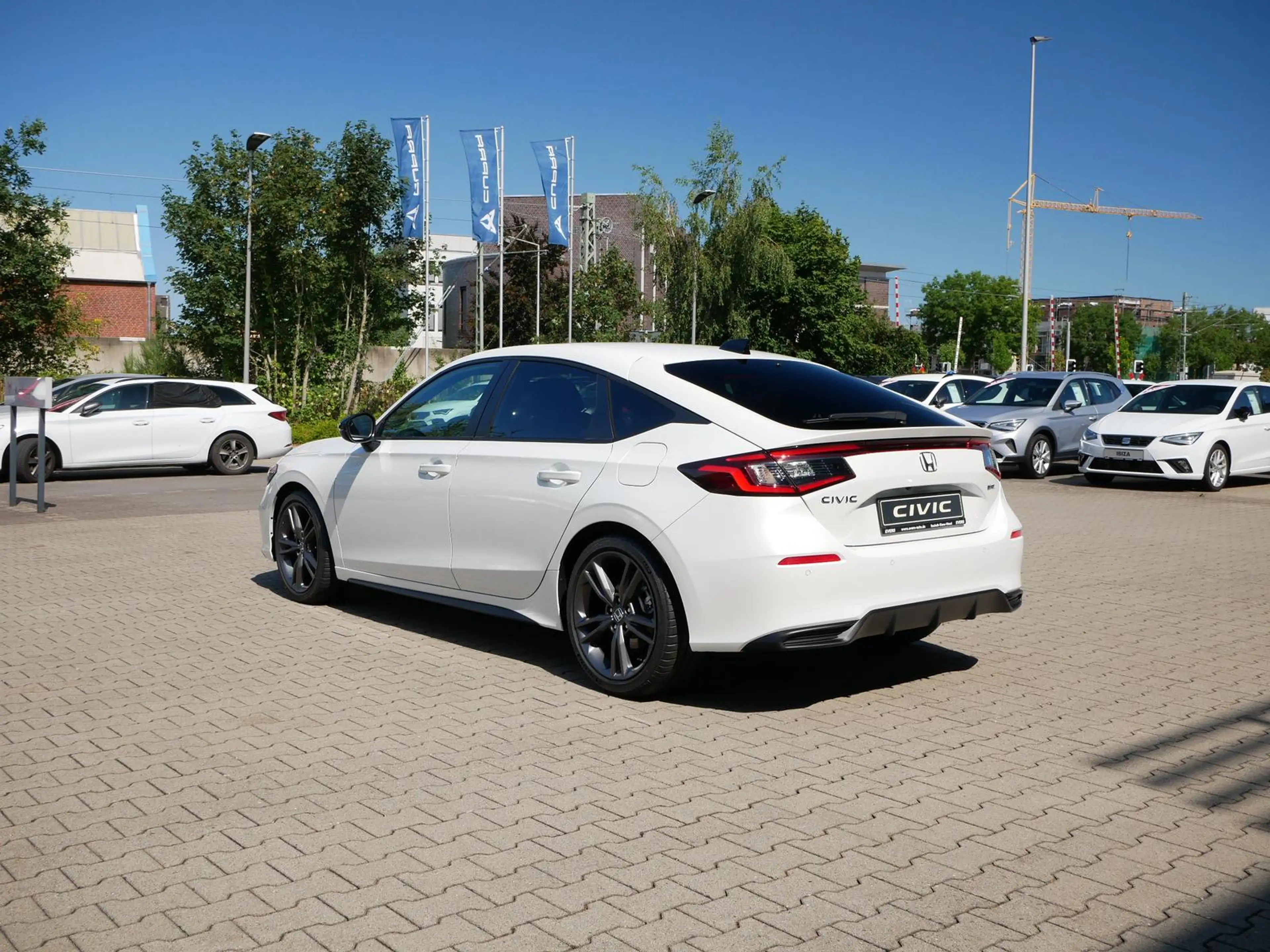 Honda Civic 2.0 e:HEV Sport 2027 S+ Shift+Bose+Kamera — photo 9