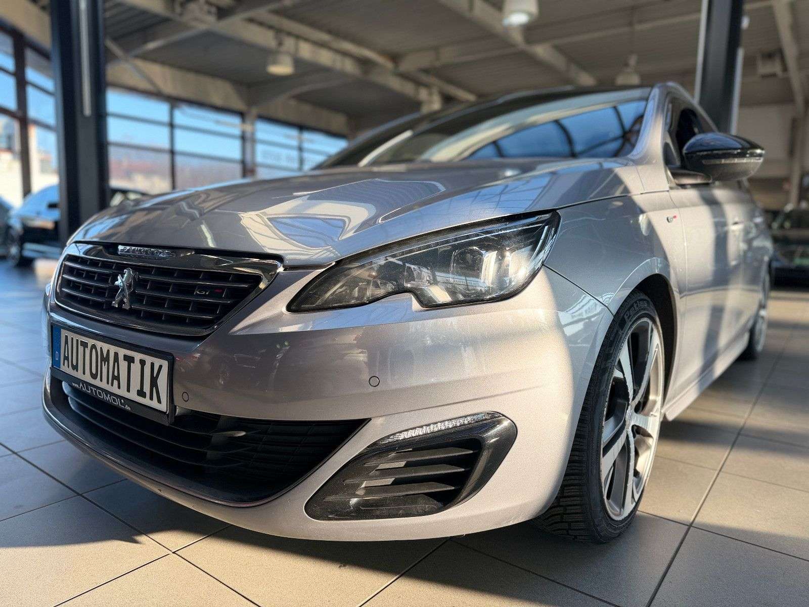 Second hand Peugeot 308 2.0