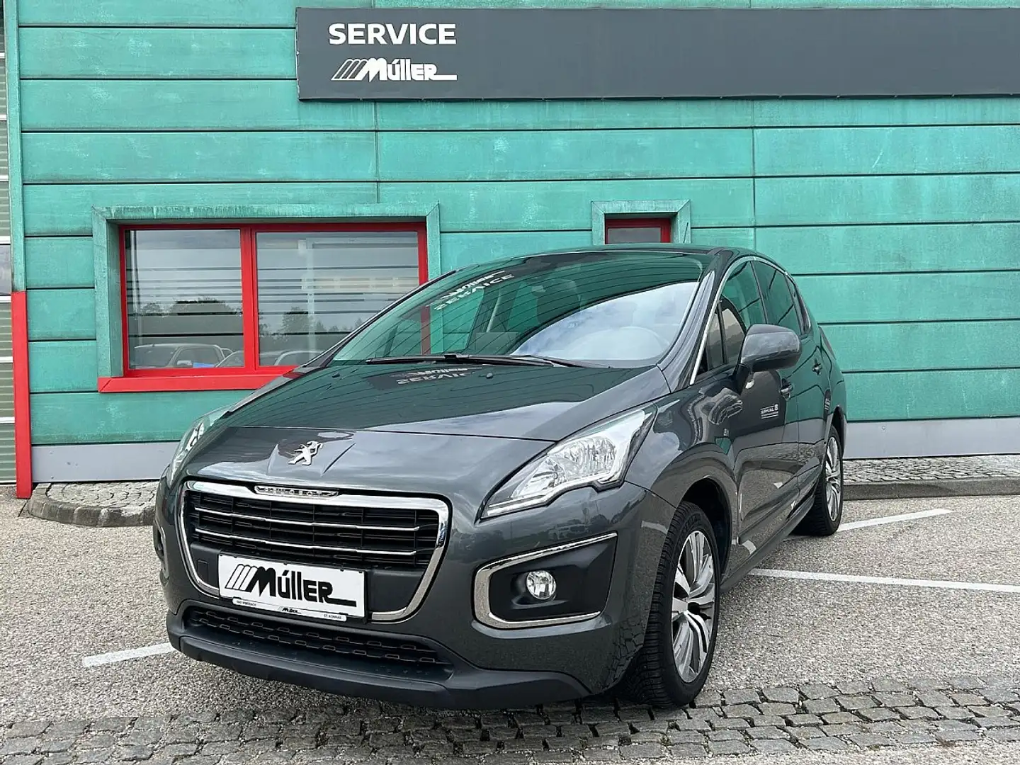 Peugeot 3008 1,6 BlueHDi 120 S&S Active EAT6 Grau - 2