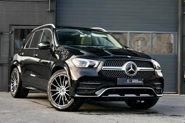 Mercedes-Benz GLE 300 d AMG - 360° - PANO - Massage - Burmester - Multibeam