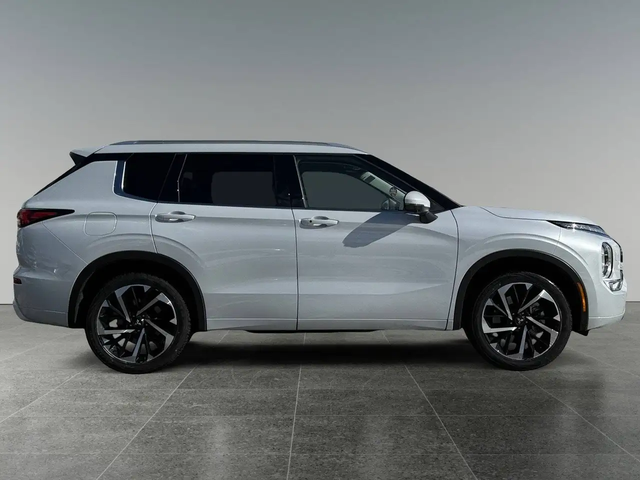 Mitsubishi Outlander снимка Mitsubishi Outlander