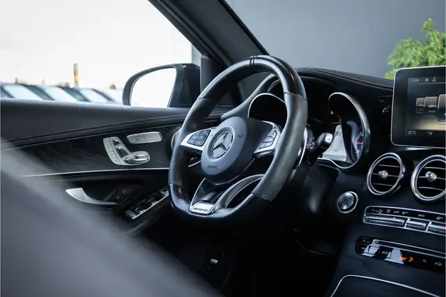 Mercedes-Benz GLC view 11