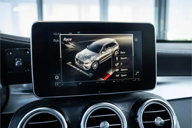 Mercedes-Benz GLC view 15