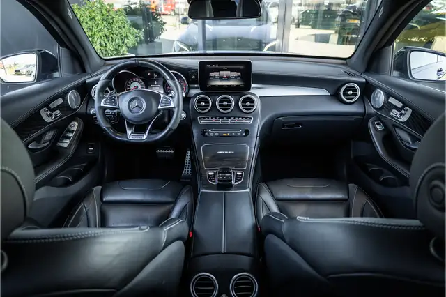 Mercedes-Benz GLC view 9