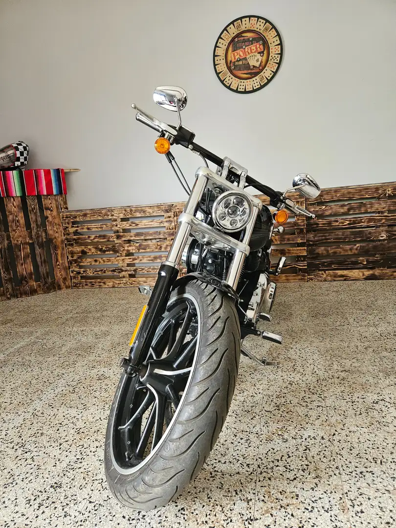 Harley-Davidson Breakout Fekete - 1