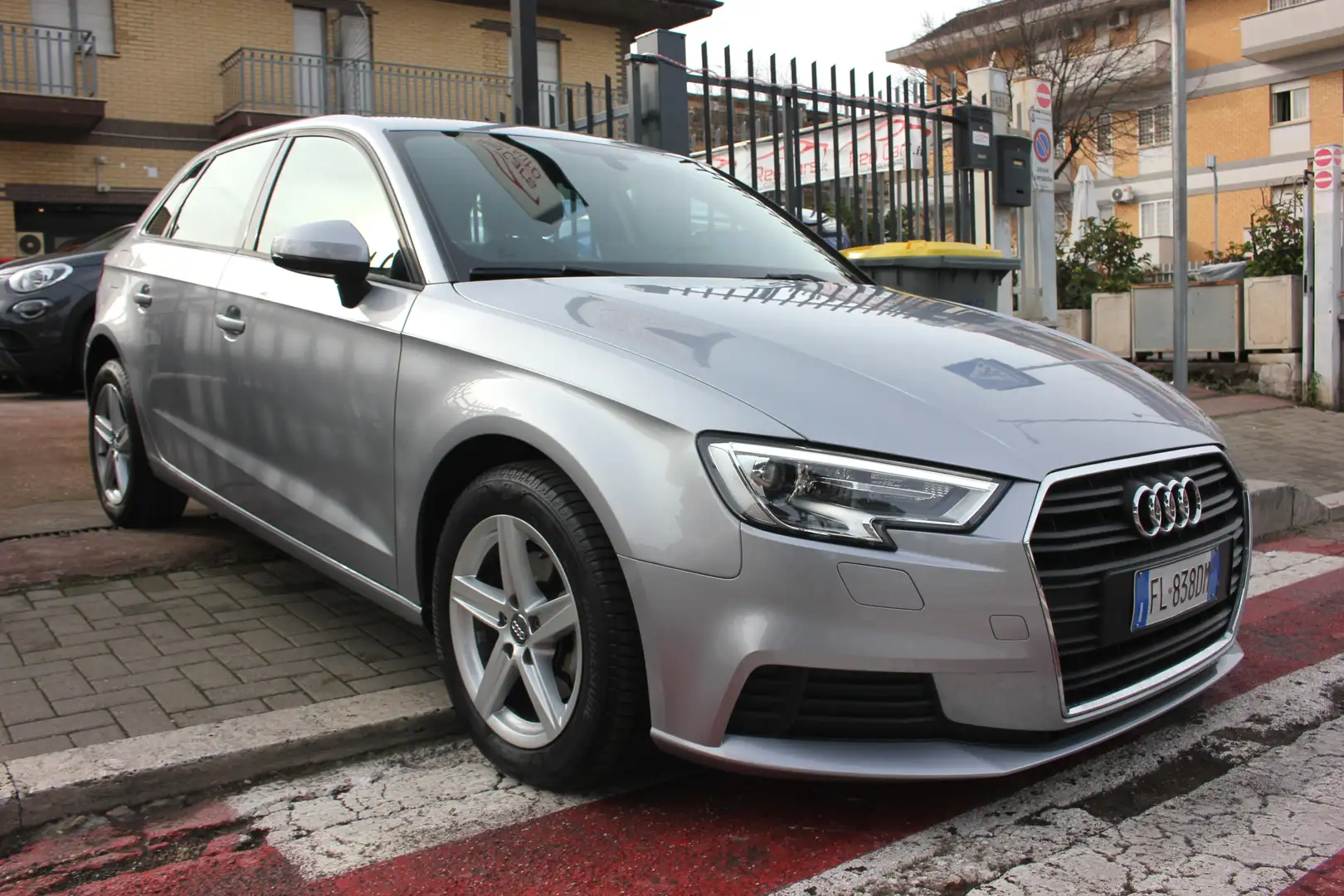 Audi A3 SPB 30-1.6TDI-116CV-NAVI-UNIPRO-IVA DEDUCIBILE Argento - 2