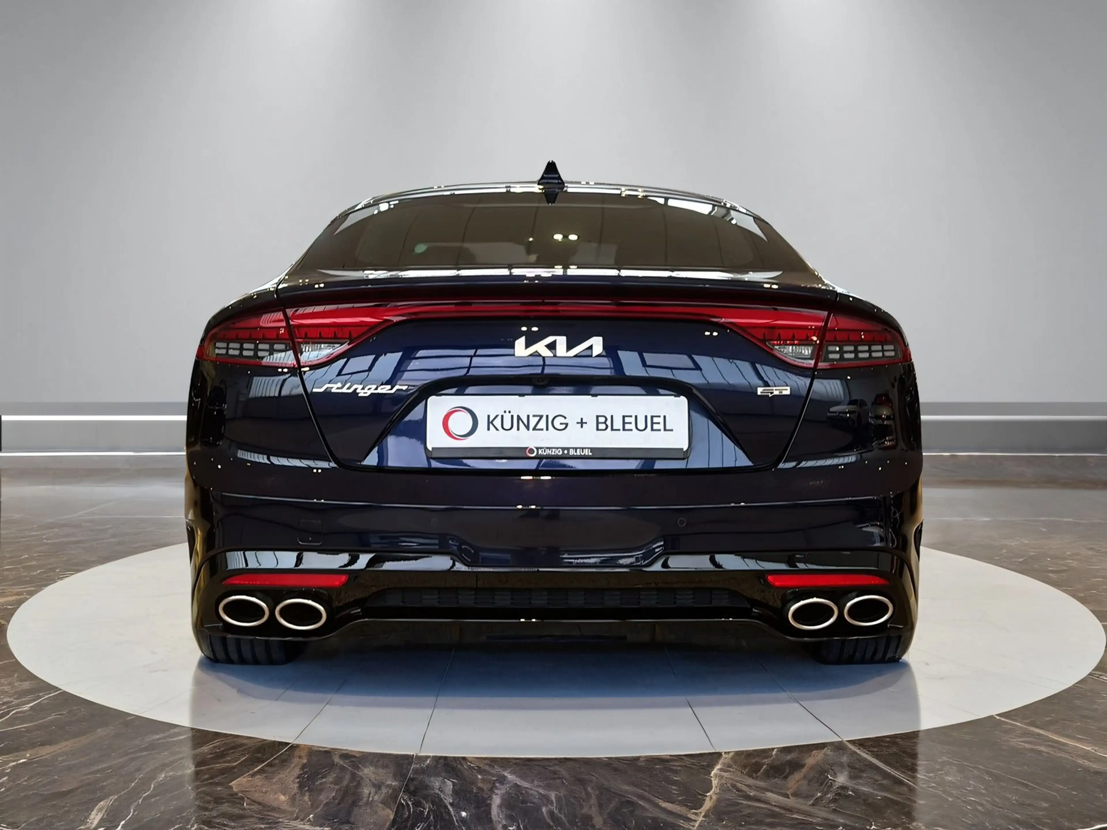 Kia Stinger 3.3 GT 4WD +KAMERA+HUD+LED+ — photo 13