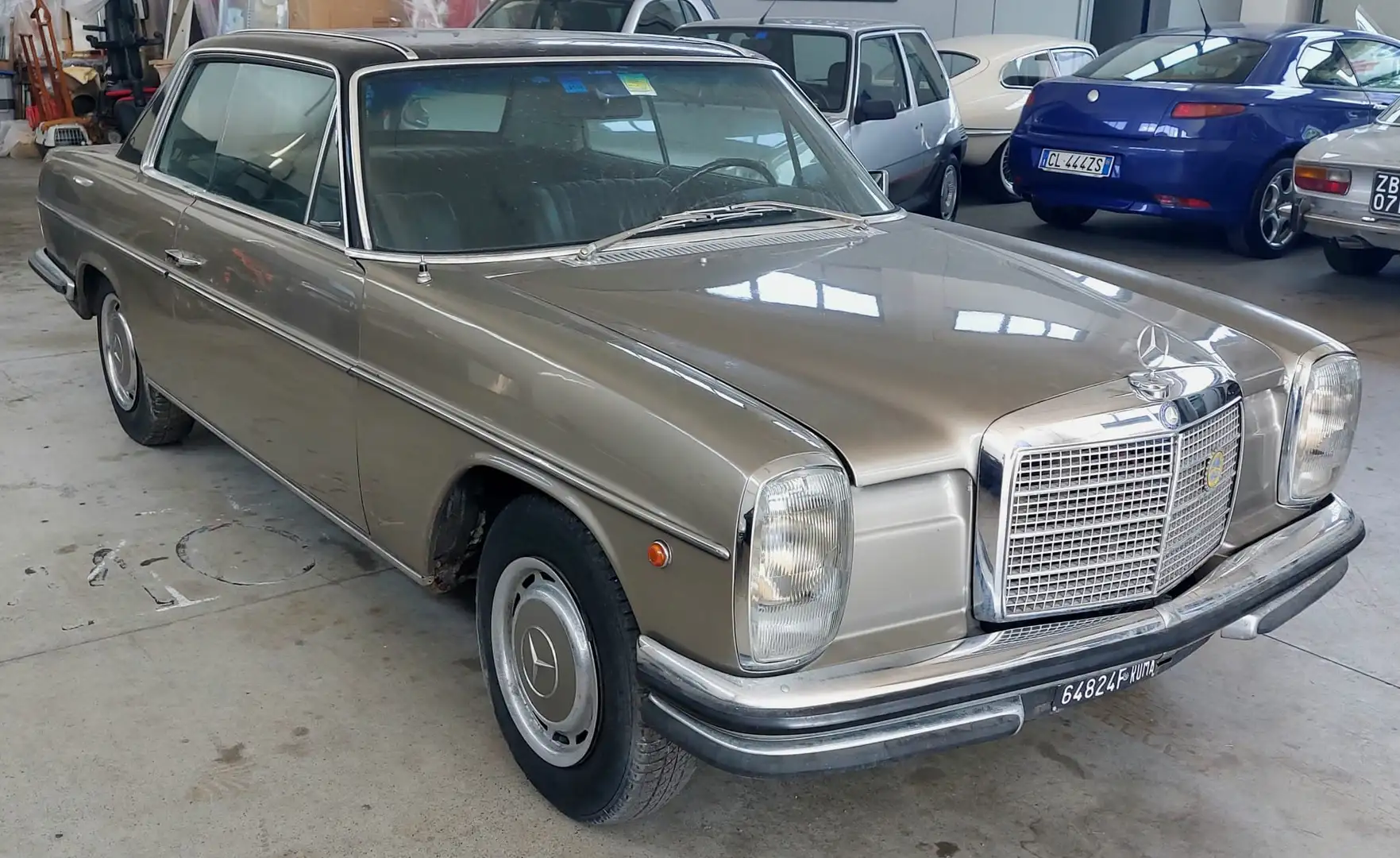 Mercedes-Benz 250 250 CE Grau - 1