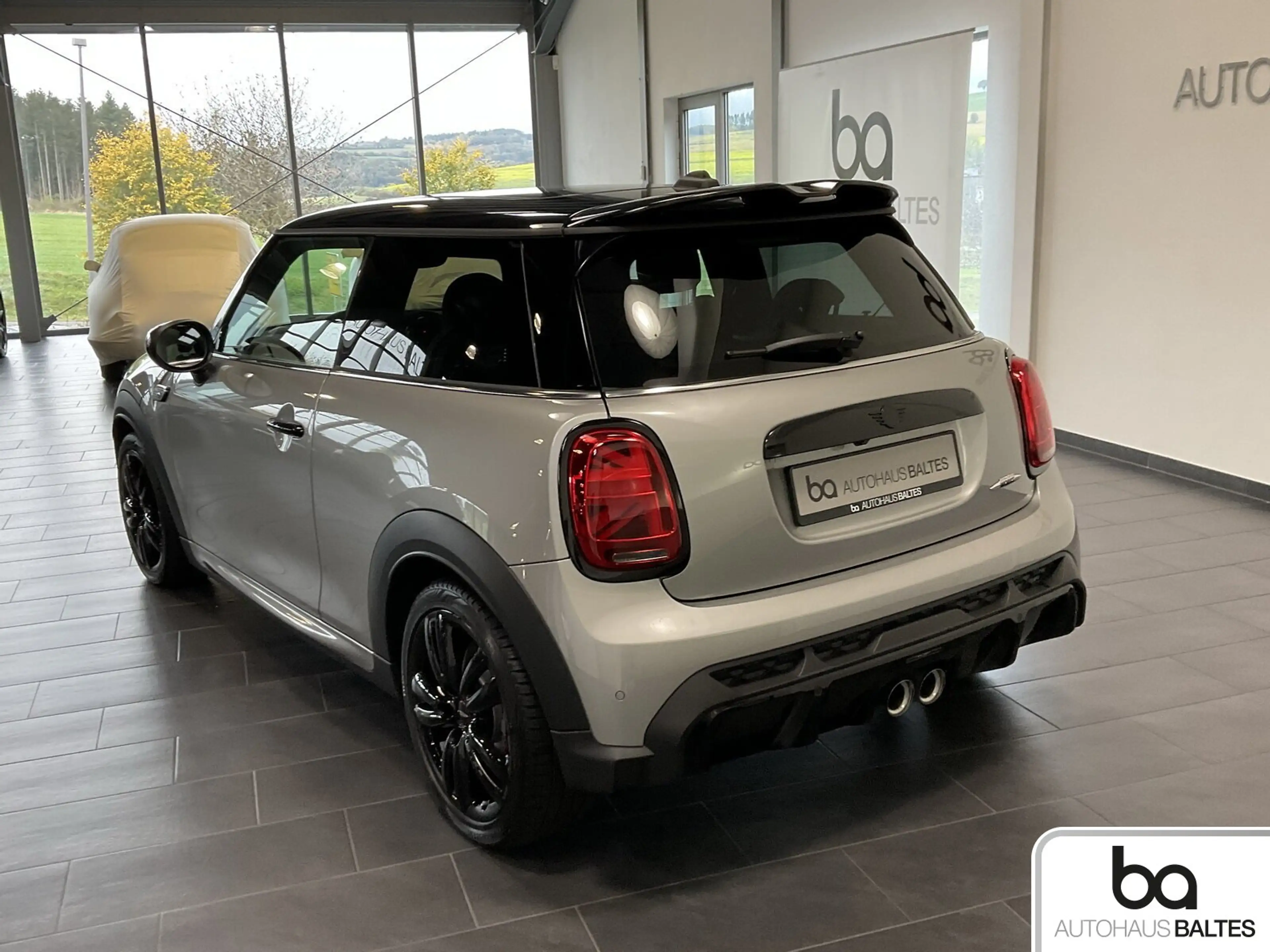 MINI John Cooper Works JCW 17"/Pano/Park/HuD/Navi/LED/Kam/Black — photo 4