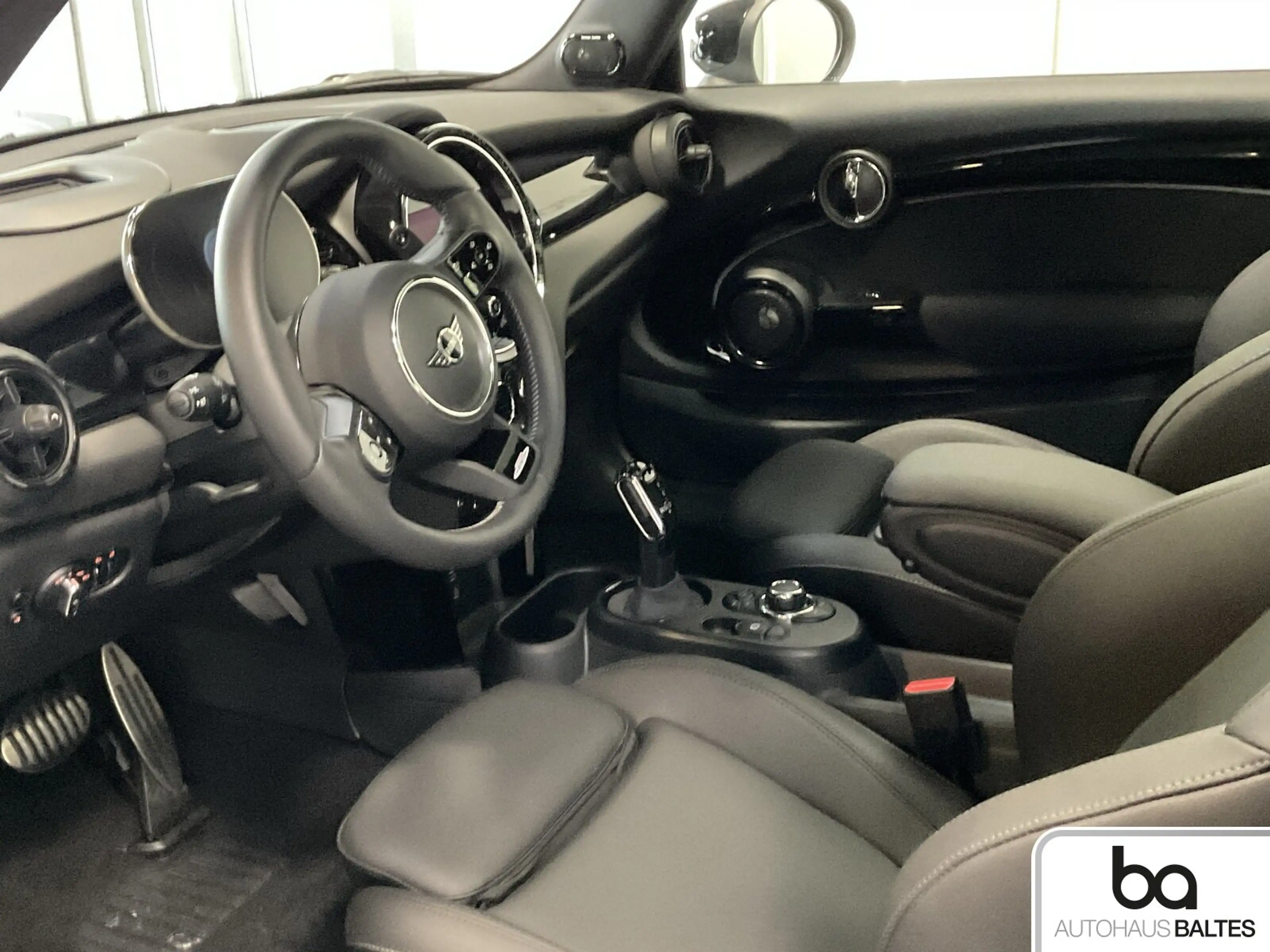 MINI John Cooper Works JCW 17"/Pano/Park/HuD/Navi/LED/Kam/Black — photo 9