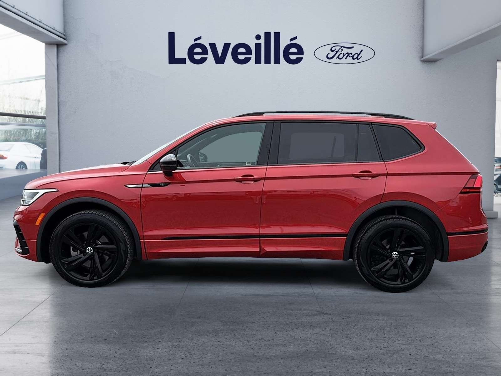 2024 Volkswagen Tiguan Comfortline R-Line Black Edition 4MOTION ** CUIR * — снимка 1