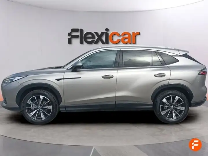 MG HS 2025, foto 5