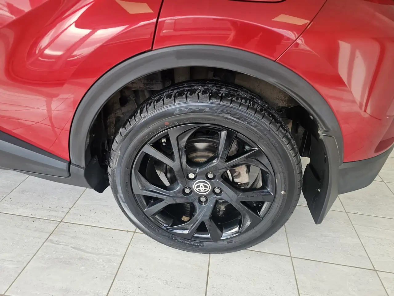 Toyota C-HR снимка Toyota C-HR