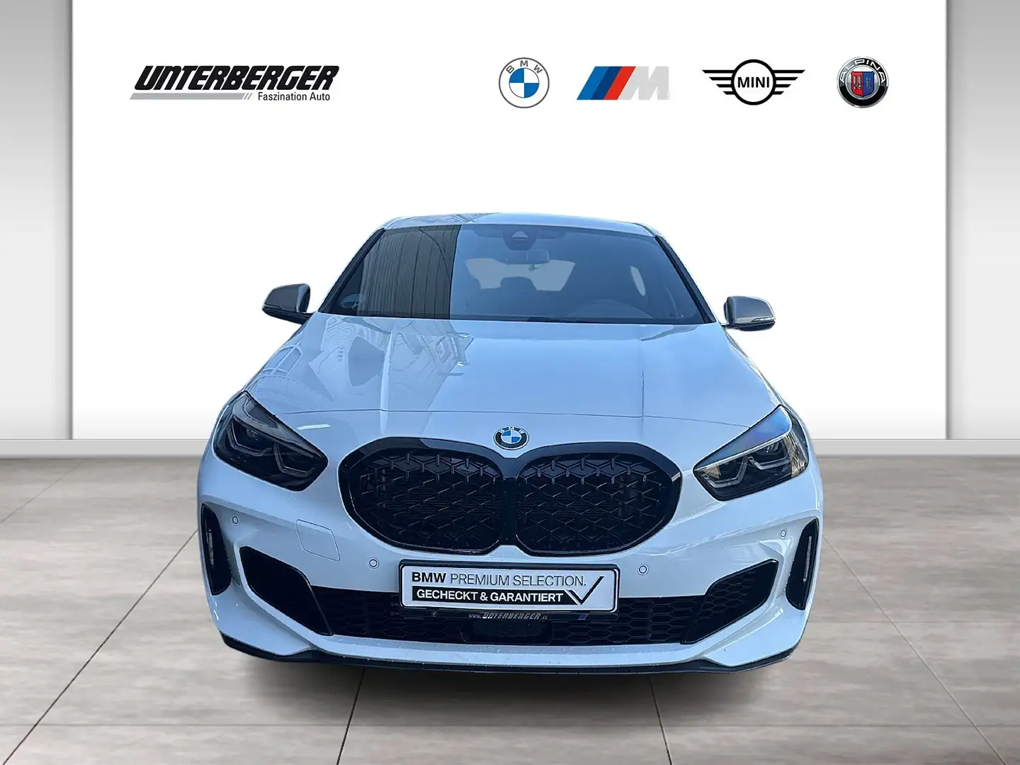 BMW 135 M135i xDrive Hatch HK HiFi DAB LED WLAN Shz Weiß - 2