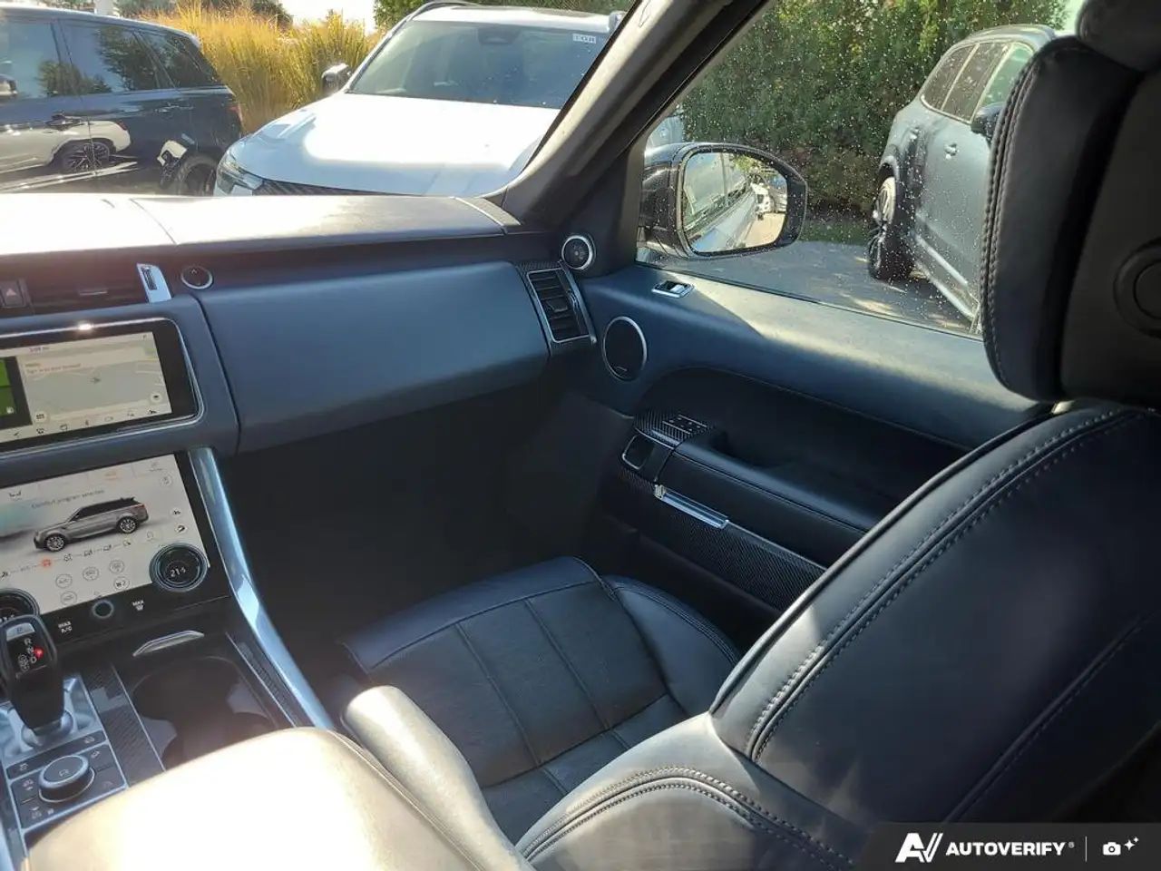 Land Rover Range Rover Sport снимка Land Rover Range Rover Sport