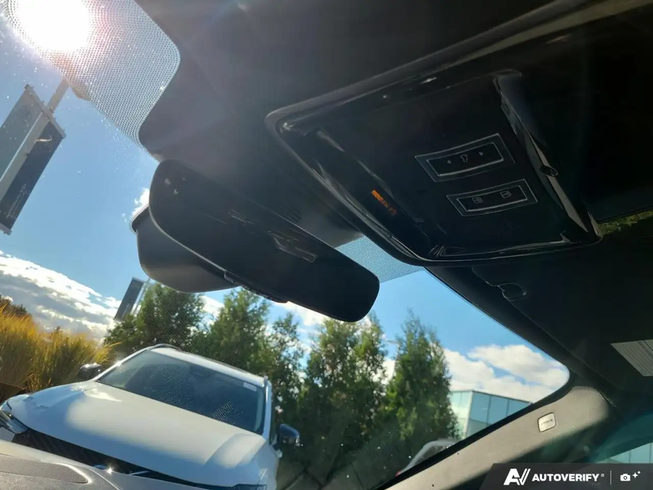 Land Rover Range Rover Sport снимка Land Rover Range Rover Sport