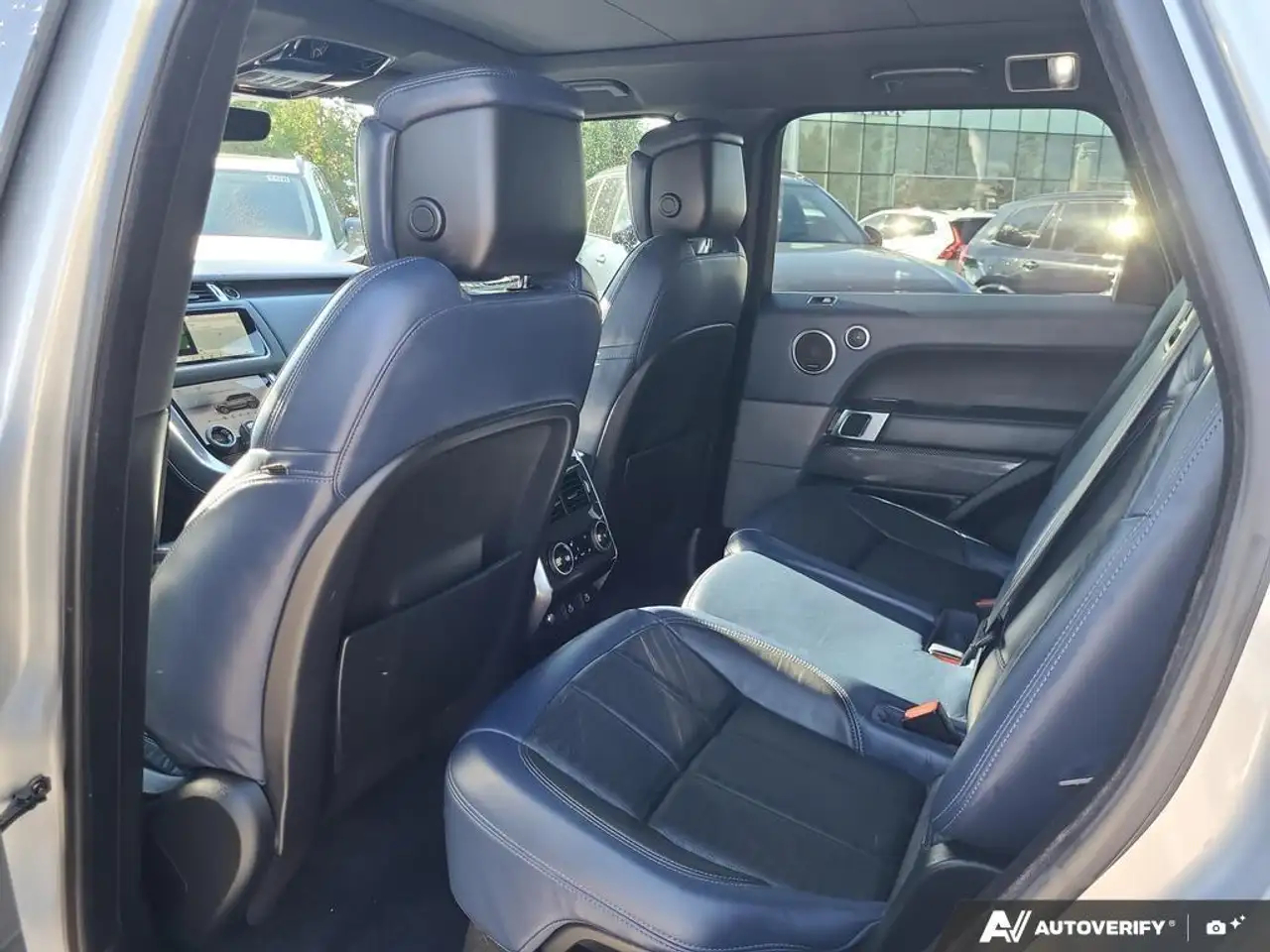 Land Rover Range Rover Sport снимка Land Rover Range Rover Sport