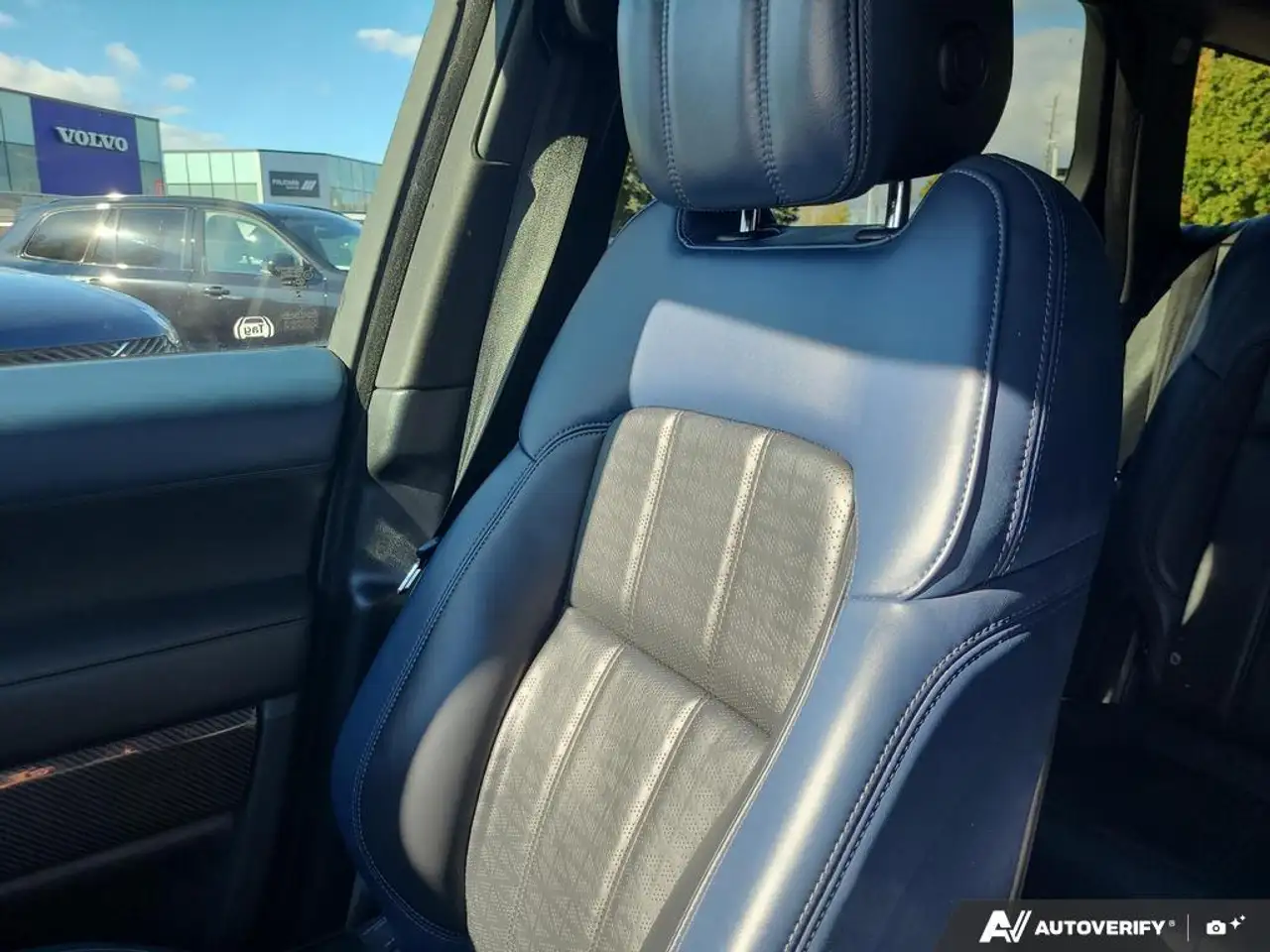Land Rover Range Rover Sport снимка Land Rover Range Rover Sport