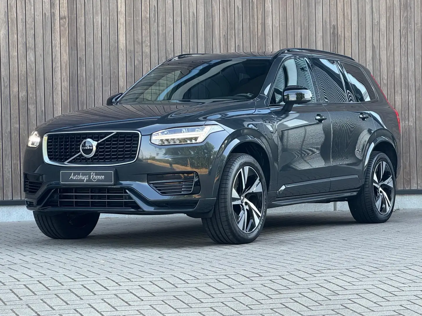 Volvo XC90 2.0 T8 Twin Engine AWD R-Design / BLIS / 20' / Grijs - 2