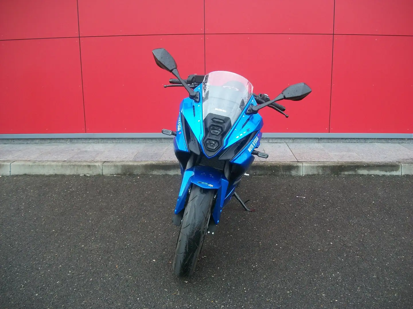 Suzuki GSX 8R Blau - 2