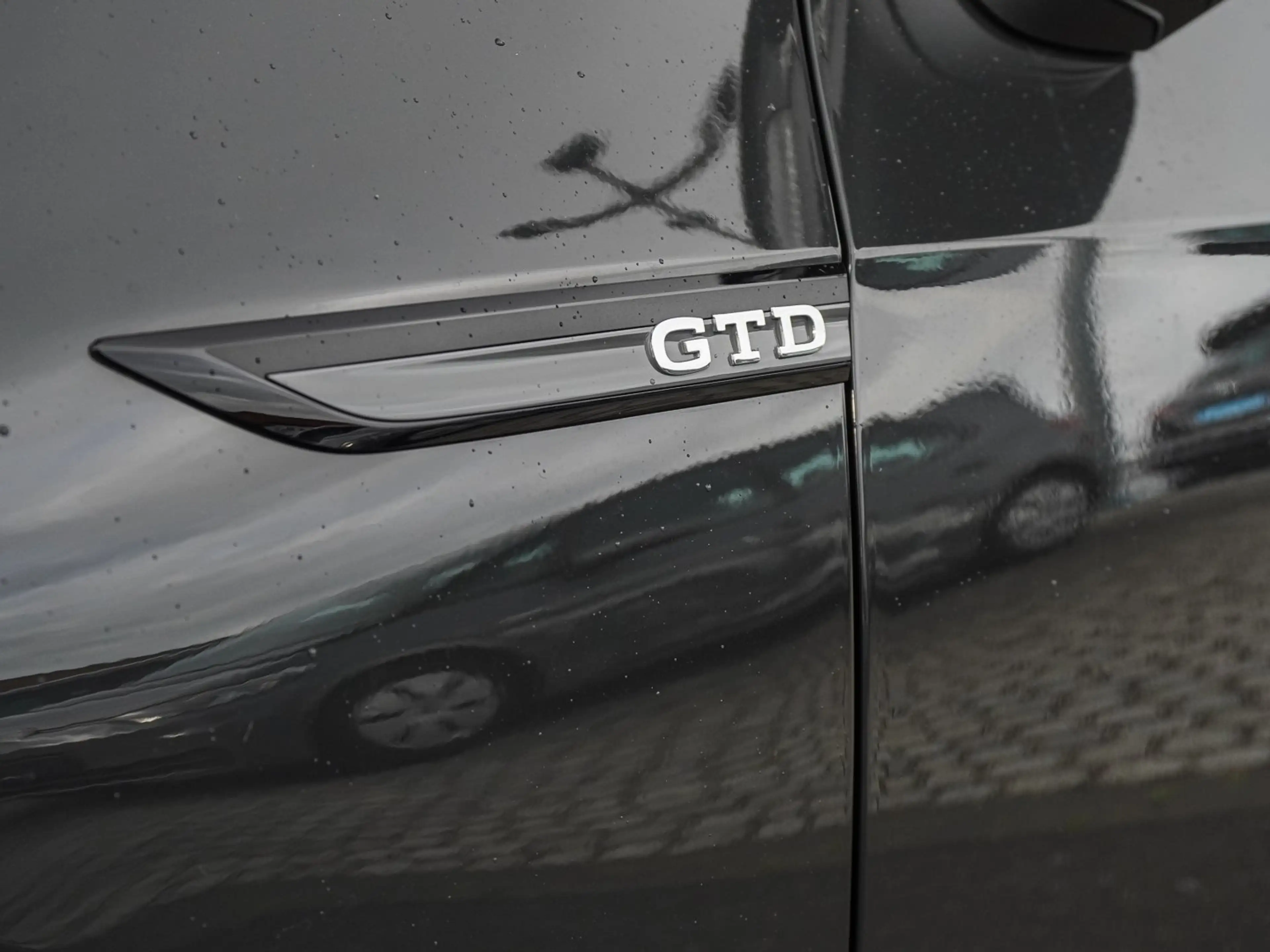 Volkswagen Golf GTD 2.0 TDI DSG — photo 8