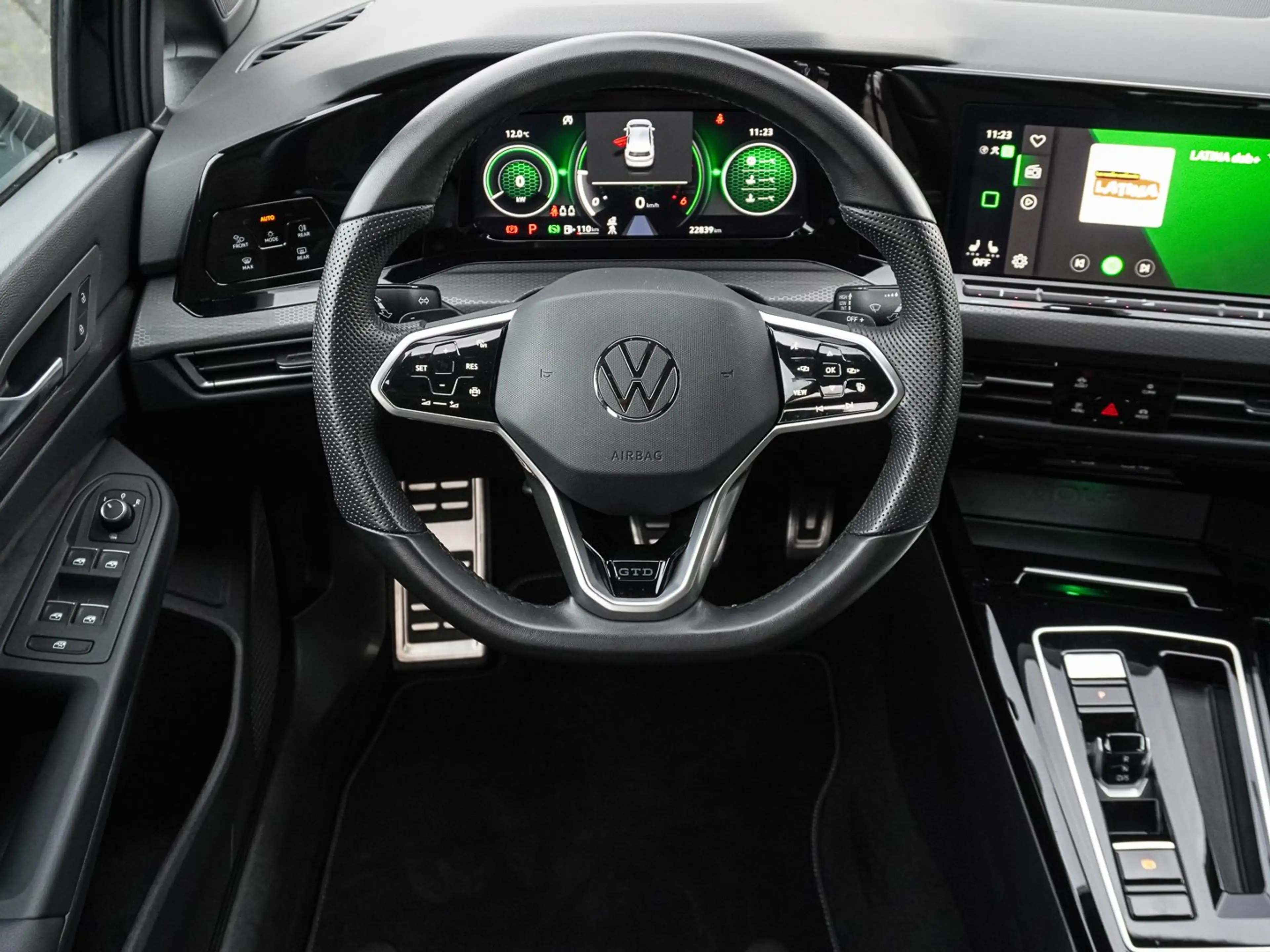 Volkswagen Golf GTD 2.0 TDI DSG — photo 13