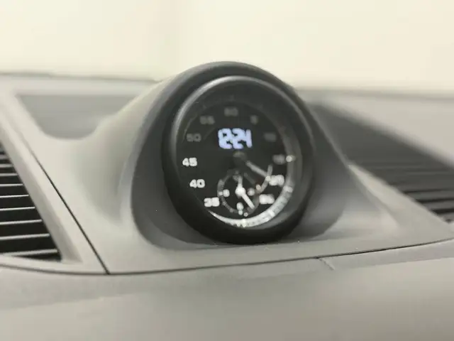 Porsche Macan view 25