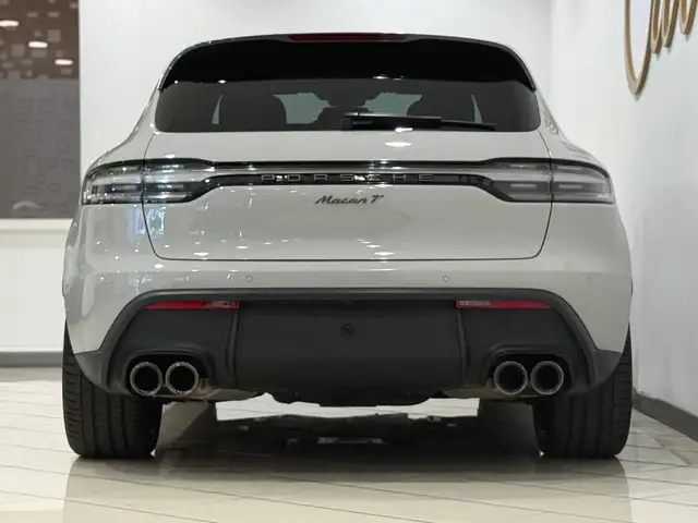 Porsche Macan view 13