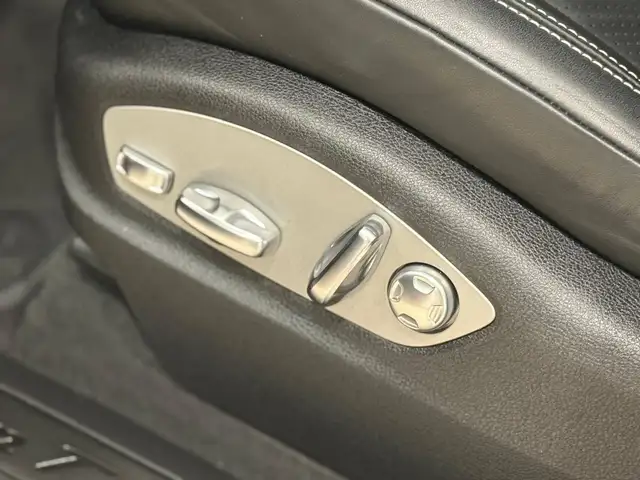 Porsche Macan view 20